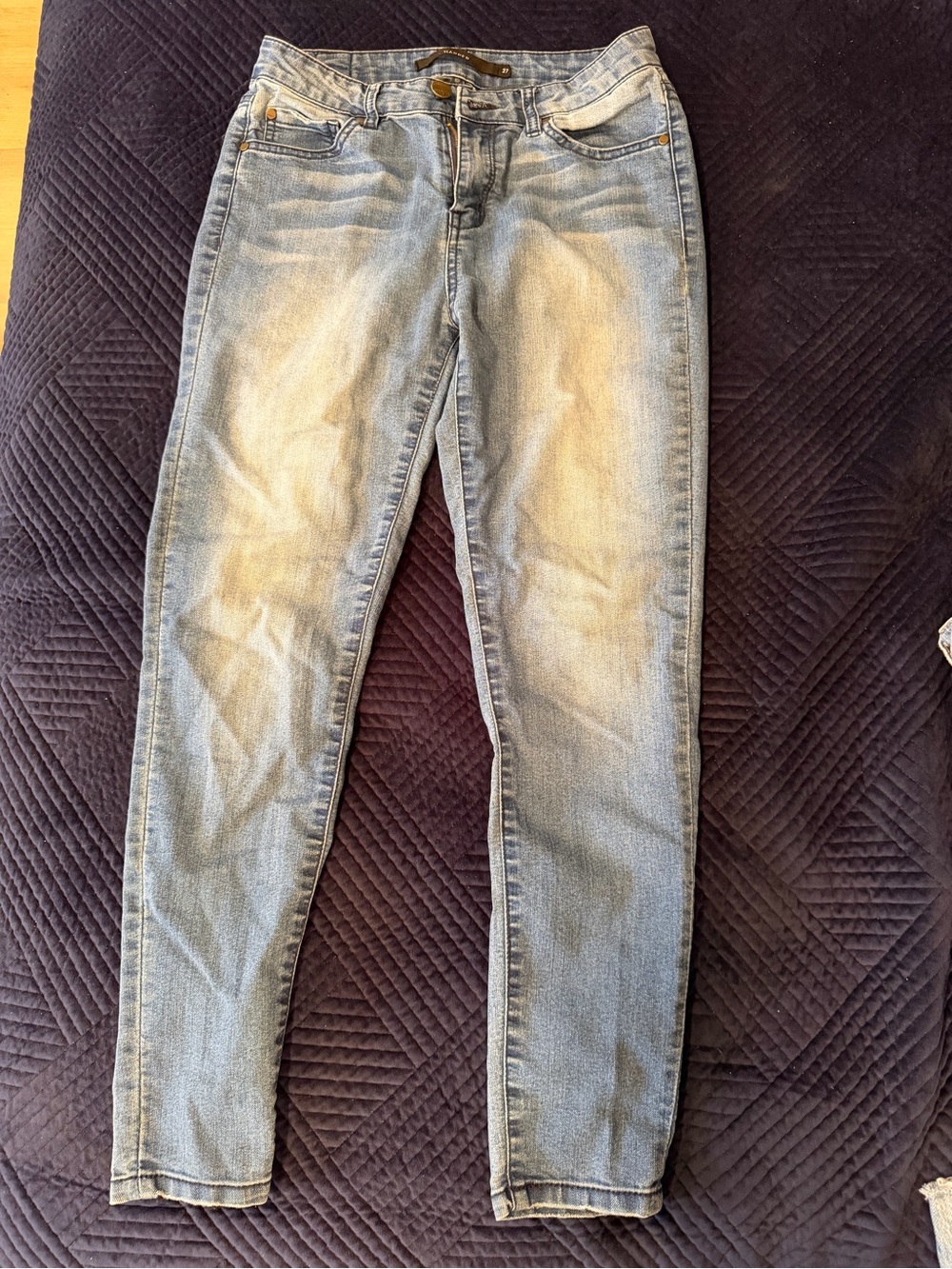 Harper Premium Denim | High-Rise Skinny Jeans in Light Wash - Picture 2 of 6